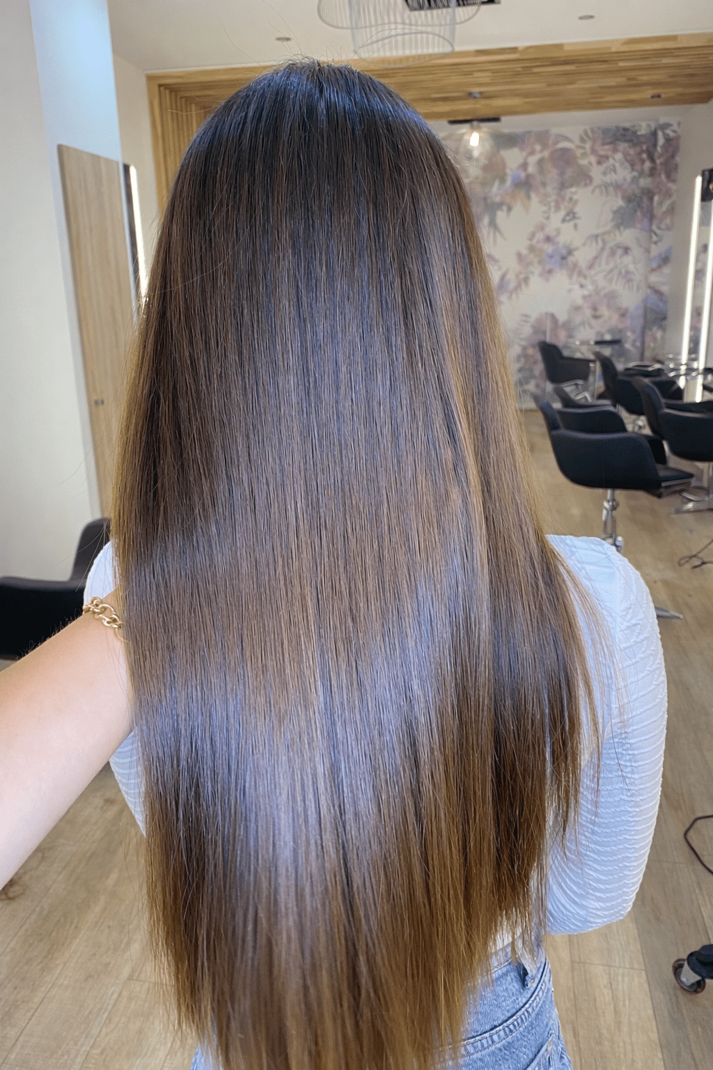 cette photo illustre un soin profond pour cheveux au salon Skills coiffure a ANNECy