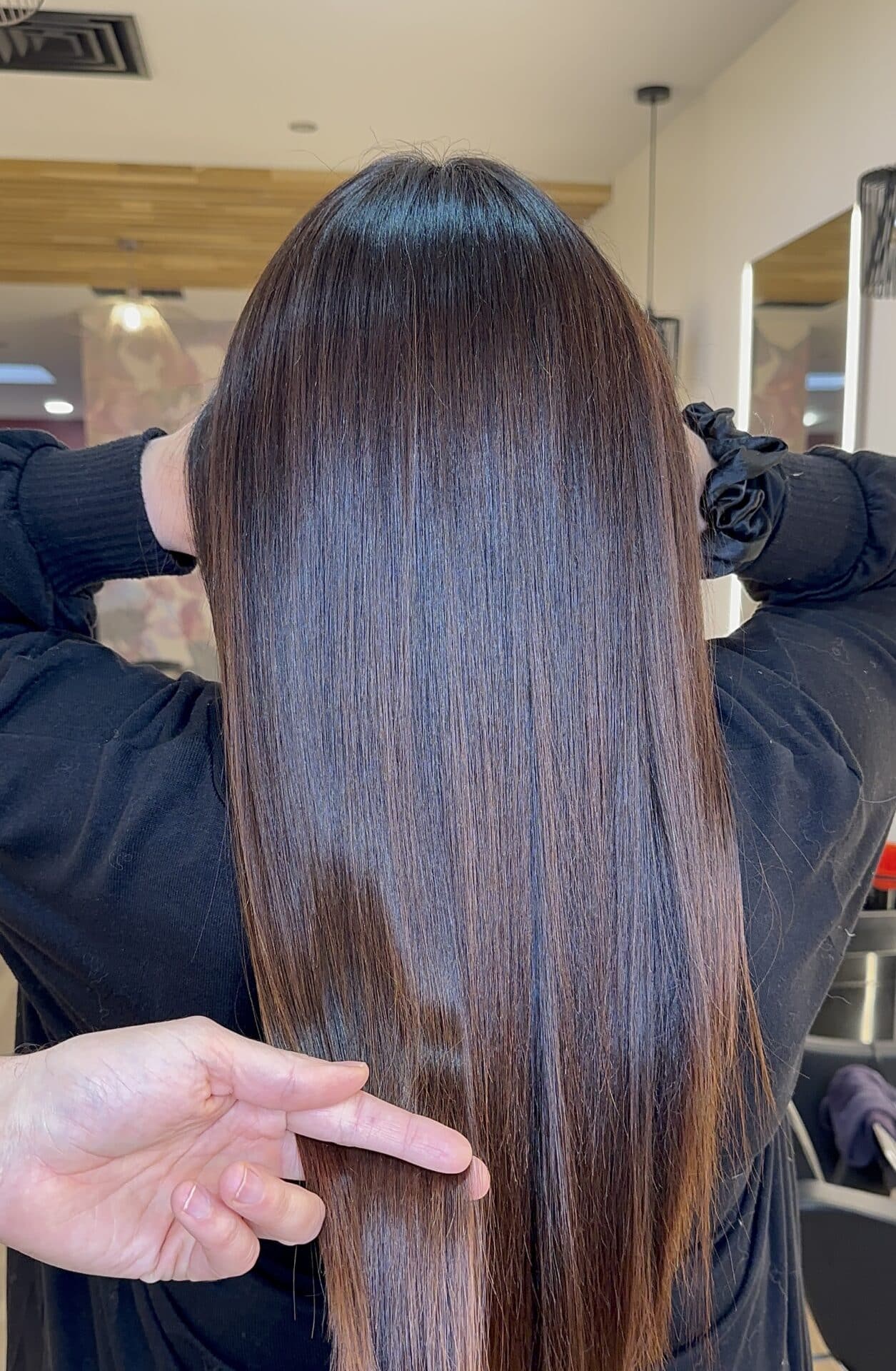Illustre un soin Botox Capillaire réalisé au SALON DE COIFFURE SKILLS COIFFURE A ANNECY